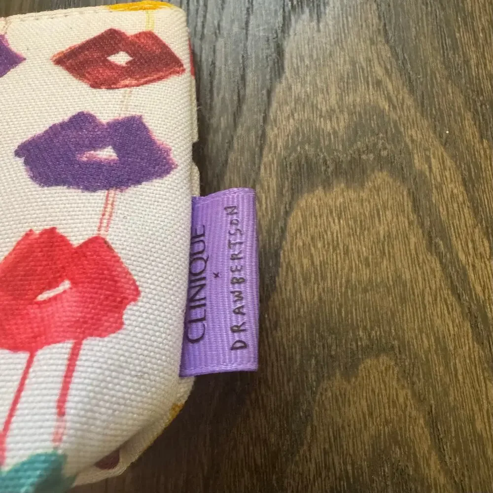 Clinique x Drawbertson Drippy Lips Cosmetic Makeup Bag Pouch Multicolor NWOT